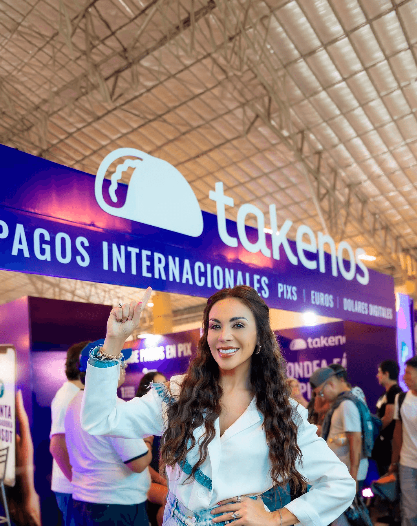 Takenos: Stand Takenos en Fipaz 2025